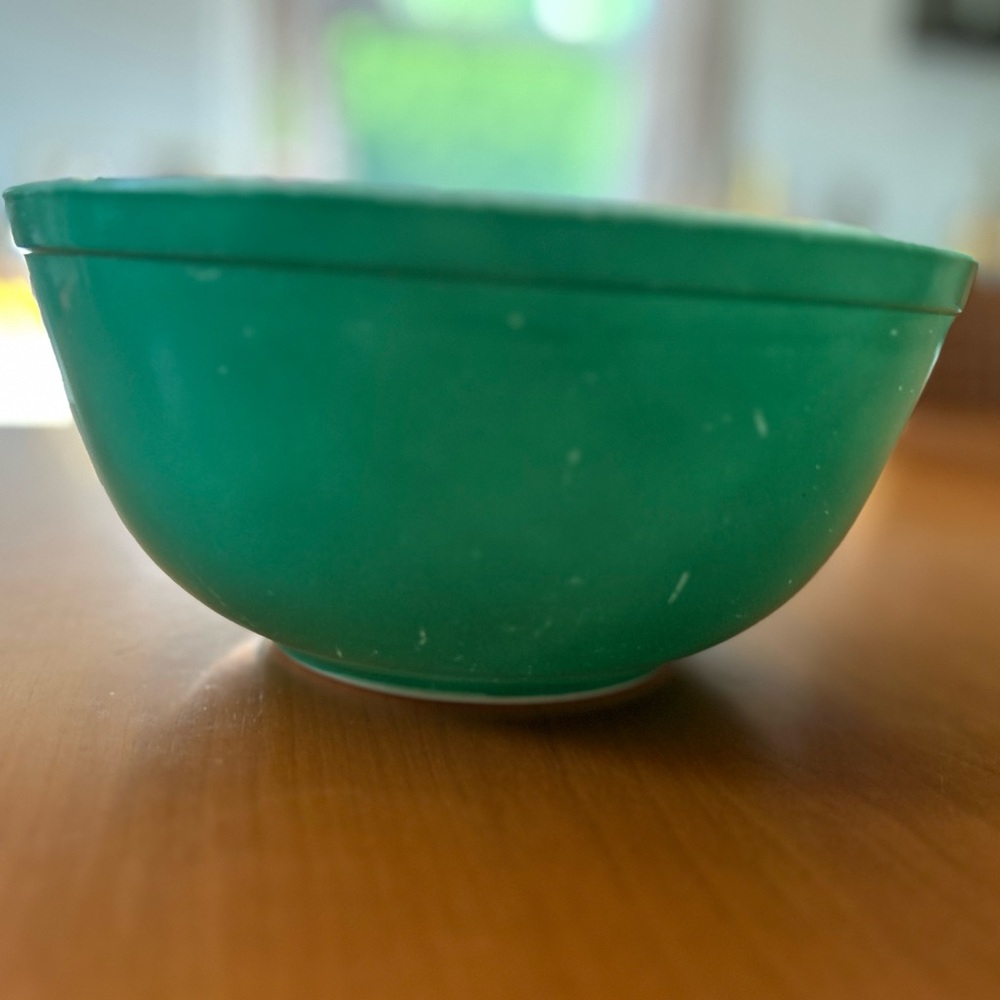 Vintage Green 2.5 qt Pyrex Nesting Mixing Bowl 403